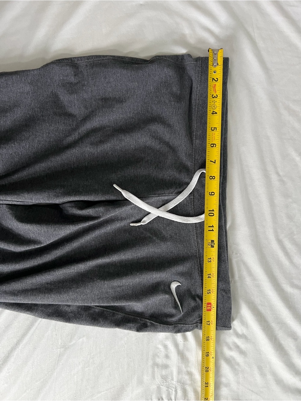 Nike 3/4ths Dark Gray Drawstring Capri Sweatpants - Picture 4 of 10